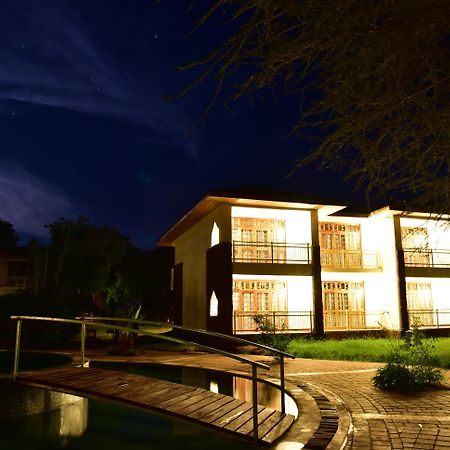 Hunters Lodge Twaandu Bagian luar foto